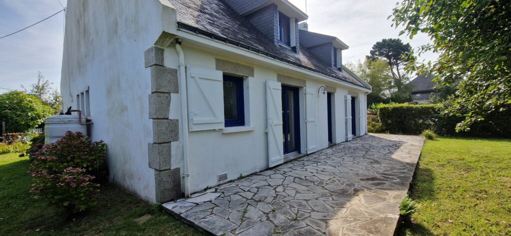 RAVALEMENT FACADES NEO-BRETONNE DAMGAN