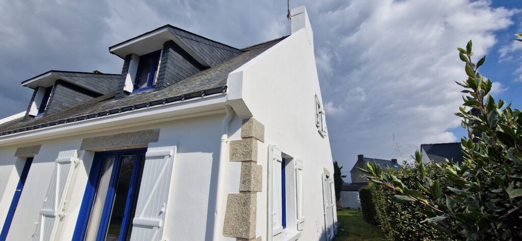 RAVALEMENT FACADES NEO-BRETONNE DAMGAN
